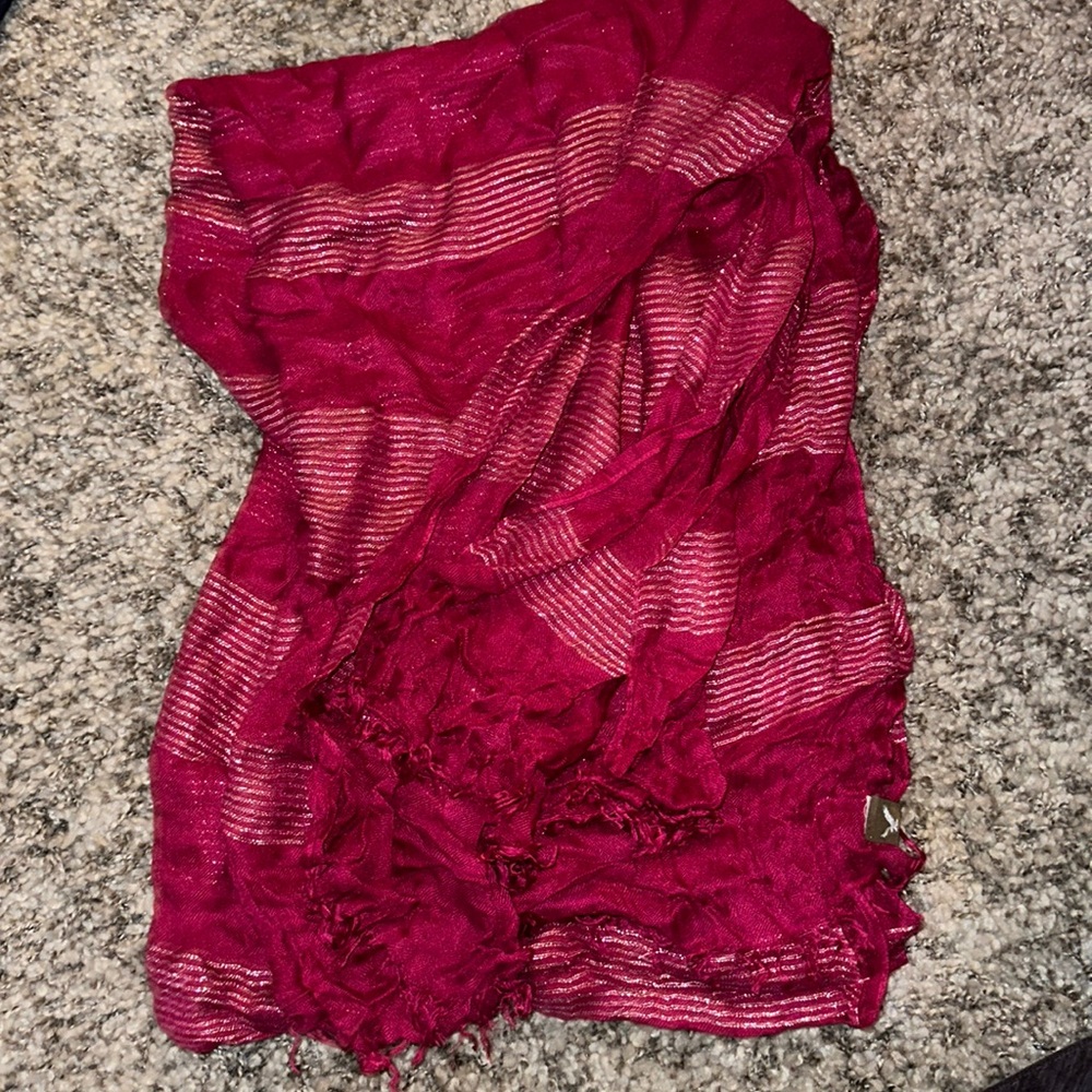 Beautiful fuchsia and silver spring and summer scarf with fringe Bin-8